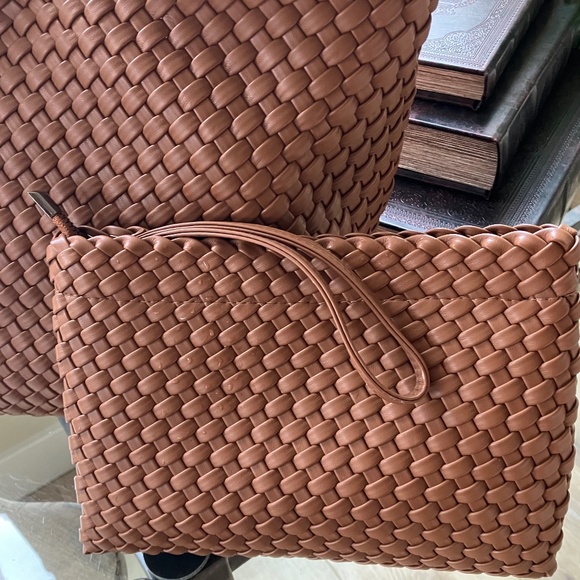 Woven Shoulder Handbag  Purse Camel Color - Picture 3 of 10